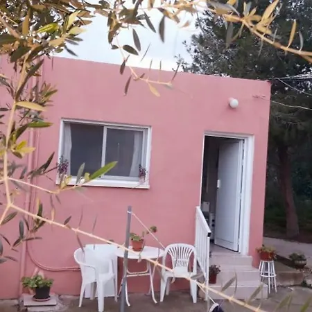 Small & Cozy *